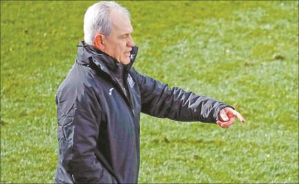 Javier Aguirre, en contra de jugar sin gente en los estadios