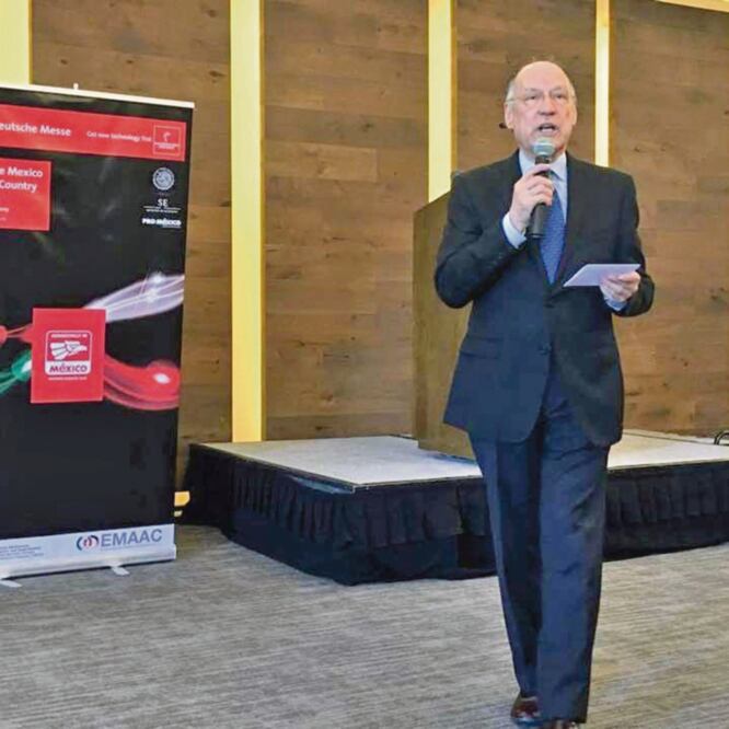 El embajador Mario Chacón Carrillo, encargado de la Dirección General de ProMéxico, dijo que la institución debe cerrar. ARCHIVO EL UNIVERSAL