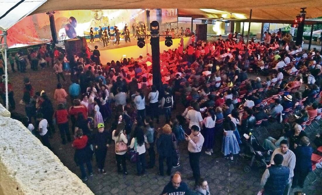 De acuerdo con la joven, cuatro sujetos la atacaron sexualmente en uno de los baños de la institución, mientras dos mujeres “les echaban aguas”. (TOMADA DE FACEBOOK)