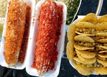 Idea millonaria: esquites y elotes cubiertos de tostitos y doritos