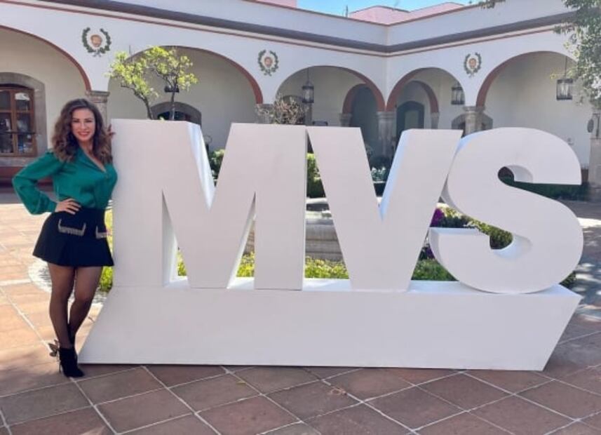 Ingrid Coronado: la minifalda negra con la que ha conquistado la red