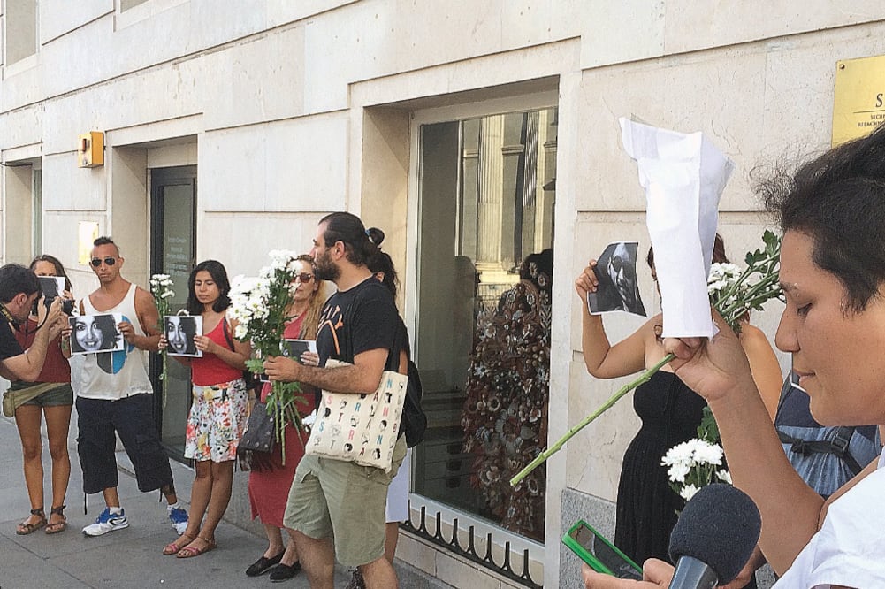 Los manifestantes pidieron justicia para el fotoperiodista y sus compañeras. Exigieron al estado mexicano no dar “carpetazo” a la investigación (ESPECIAL)