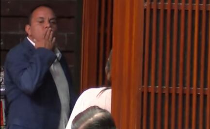 En pleno 25N, Cuauhtémoc Blanco "lanza" un beso a diputada del PT, tras reclamo por no desaforarlo; legisladora lo denuncia