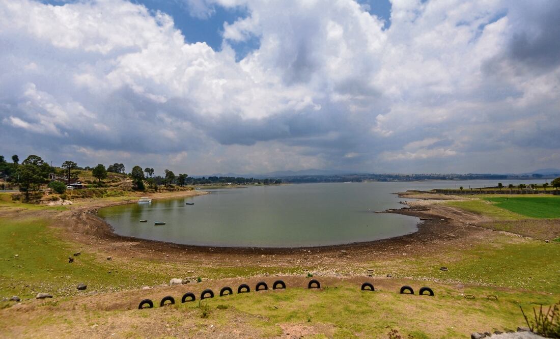 La presa Villa Victoria actualmente llega a 47.84 millones de metros cúbicos (25.8%). Foto: Crisanta Espinosa Aguilar / Cuartoscuro