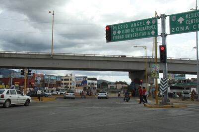 Sección 22 retira bloqueo de crucero en Oaxaca