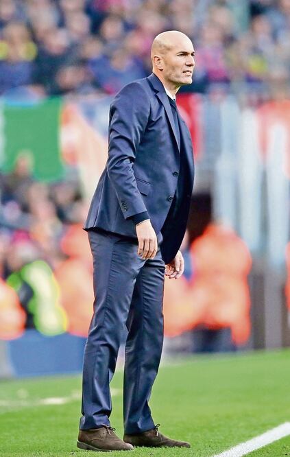 “Zizou” respiró tranquilo al saber que su equipo sigue invicto (MANU FERNÁNDEZ)