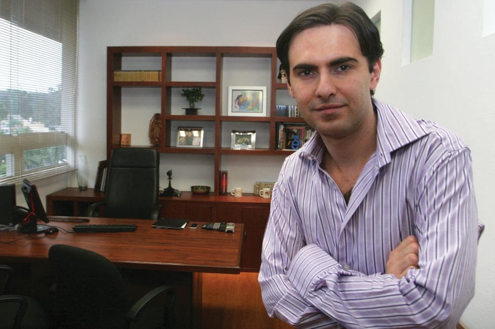 Azteca asegura que Roberto seguirá trabajando como asesor (ARCHIVO EL UNIVERSAL)