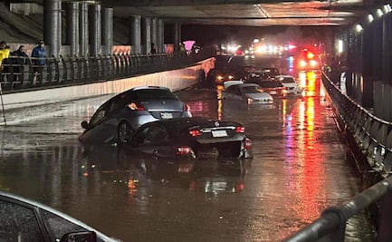 FOTOS: Fuertes lluvias inundan vialidades y casas en Naucalpan