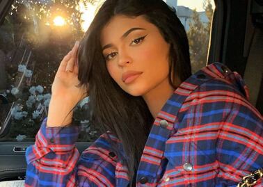 Kylie Jenner lanza una línea inspirada en su meme "Rise and Shine"