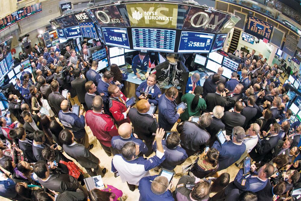 La Bolsa de Nueva York es una de las más fuertes a nivel mundial– tuvo sus inicios en el número 68 de la hoy mundialmente famosa calle de Wall Street, ubicada en el bajo Manhattan (ARCHIVO EL UNIVERSAL)