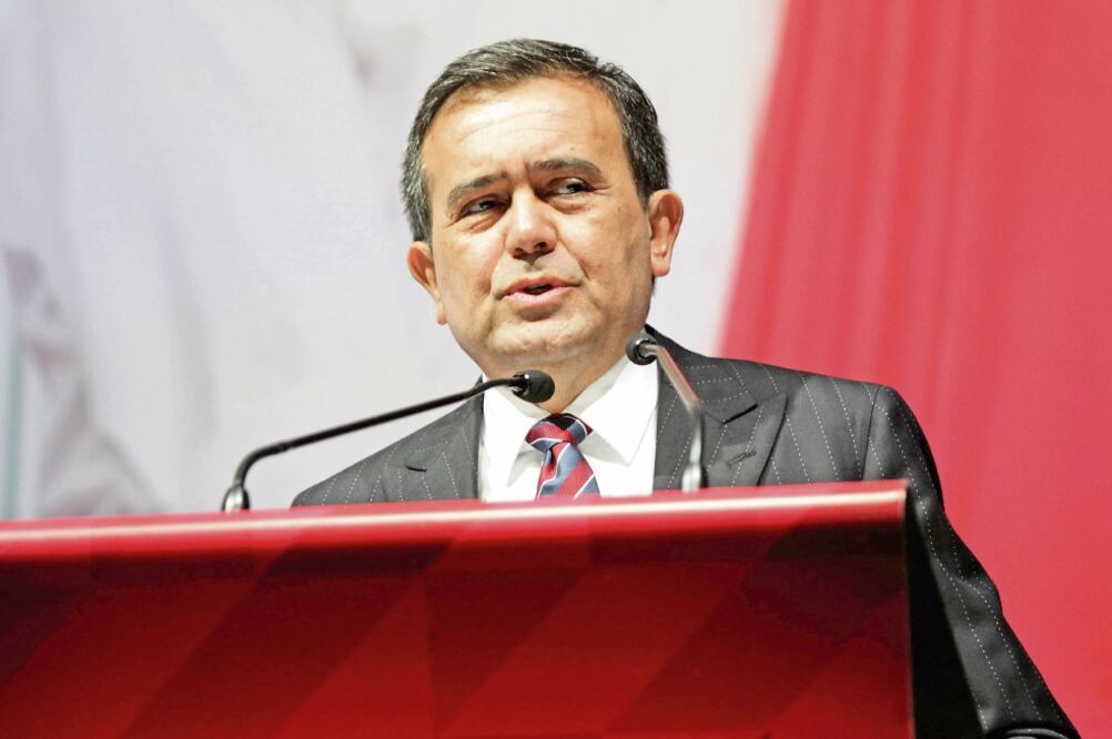 El secretario de Economía, Ildefonso Guajarado, durante la inauguración de la Expo Compras de Gobierno, donde habló del nuevo tratado comercial (CARLOS MEJÍA. EL UNIVERSAL)