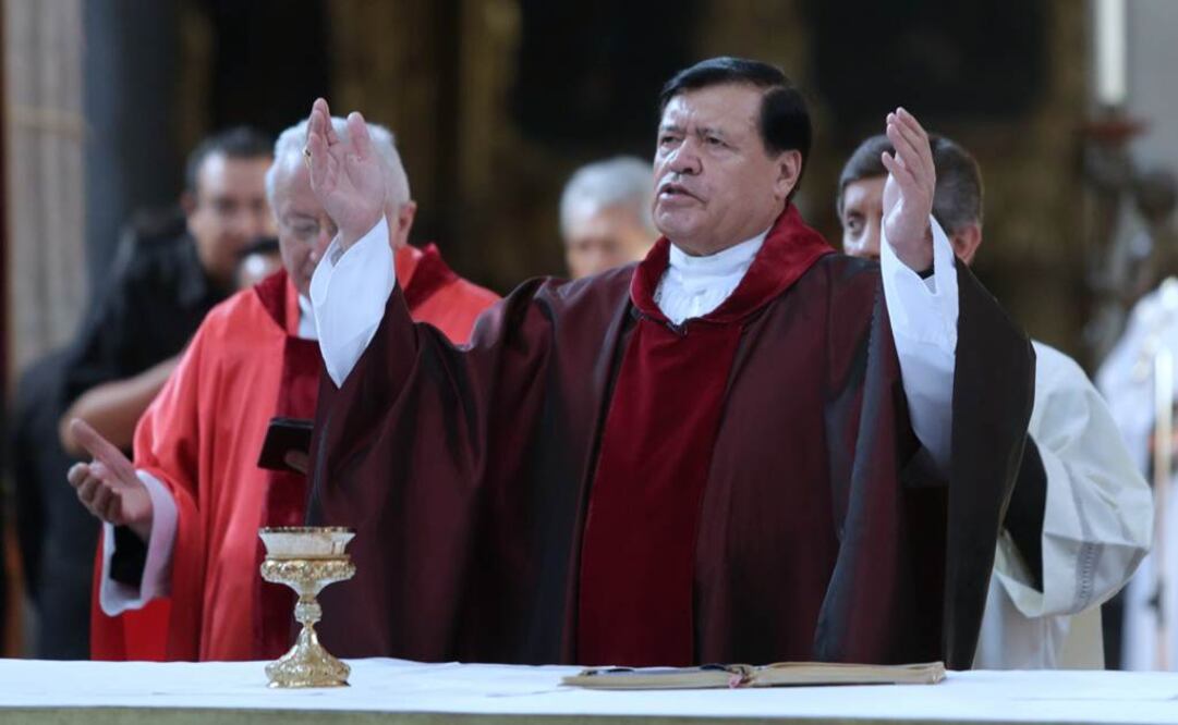 El cardenal Norberto Rivera Carrera hizo una plegaria para que las votaciones transcurran en paz. FOTO: Archivo