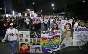 Previo al inicio del mundial, colectivos de búsqueda realizan marcha en Tlalpan. Foto: Fernanda Rojas / EL UNIVERSAL