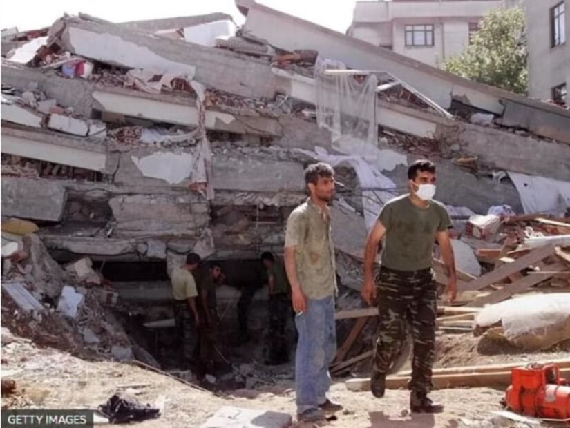 El gran terremoto de Turquía de 1999 y el problema de construcción que persiste