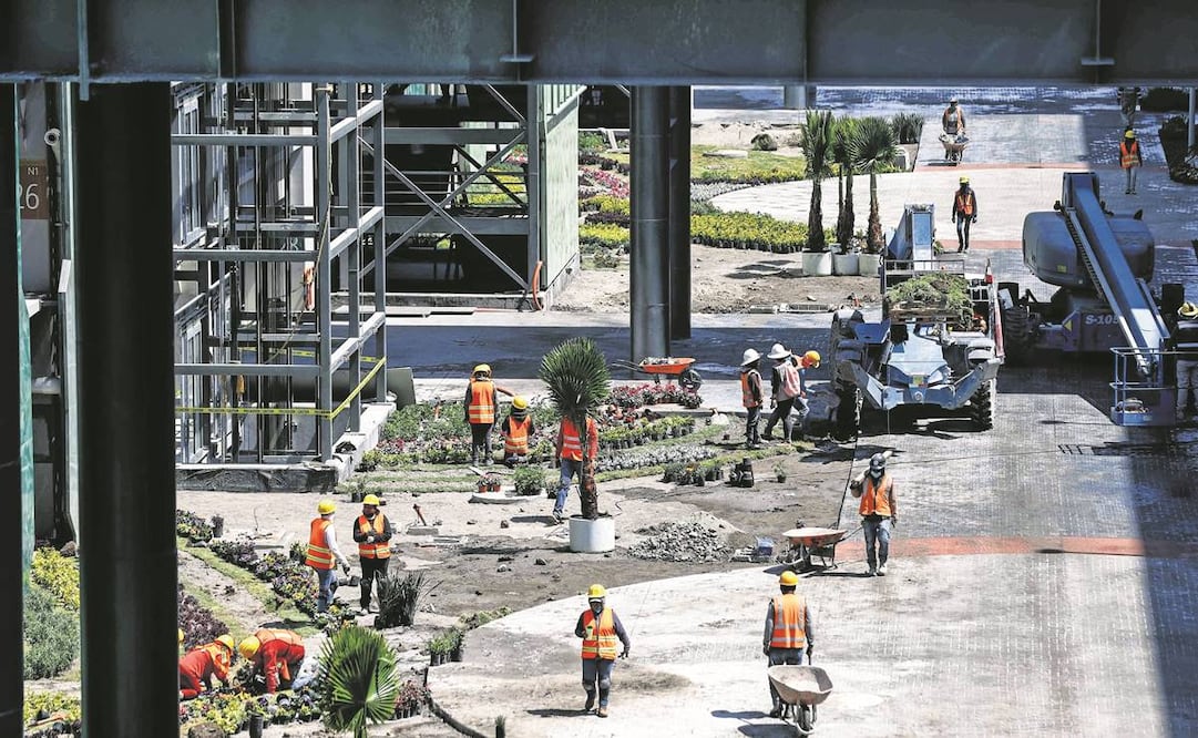 Todos los frentes en los que trabaja la Sedena continúan en obra, pero lo que ya está concluido son las pistas, señalan. Foto: Diego Simón/ EL UNIVERSAL.