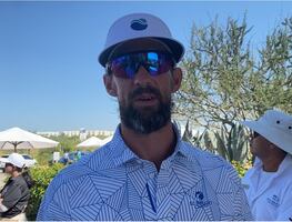 Michael Phelps se luce en el campo de Tiger Woods: “Amo venir a Los Cabos y jugar golf acá”