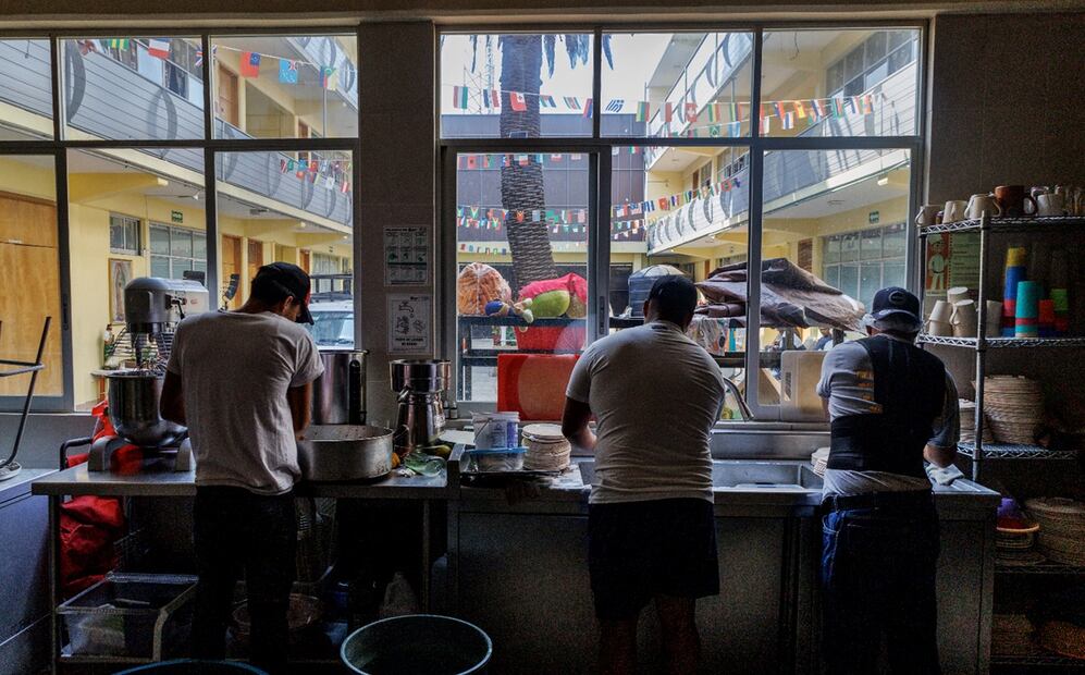 Albergues capitalinos idean estrategias para enfrentar escenarios de deportaciones masivas. Foto: Yaretzy M. Osnaya / EL UNIVERSAL