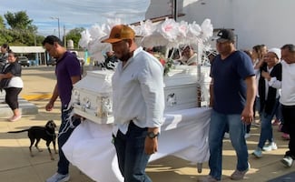 "Era el ángel de su hogar"; despiden a la pequeña Elena, víctima del descarrilamiento del Tren Interoceánico en Oaxaca