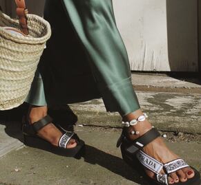 Conoce las “ugly sandals” el calzado en tendencia para verano