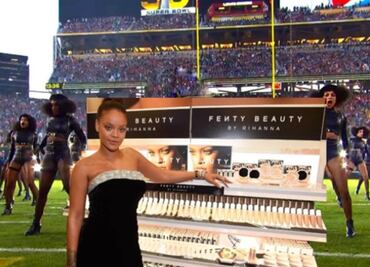 El regreso de Rihanna en el Super Bowl y el hackeo a la Sedena, en los memes de la semana