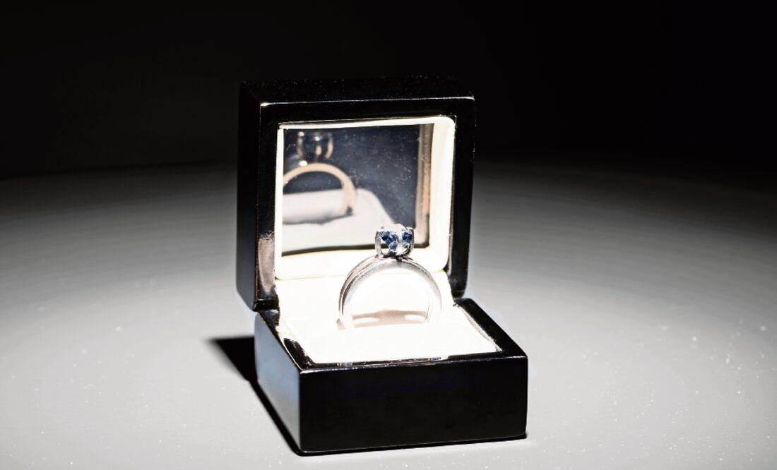 Aspectos de las piezas que exhibirá Jill Magid, incluido el anillo que ha denominado The proposal. (CORTESÍA MUAC)