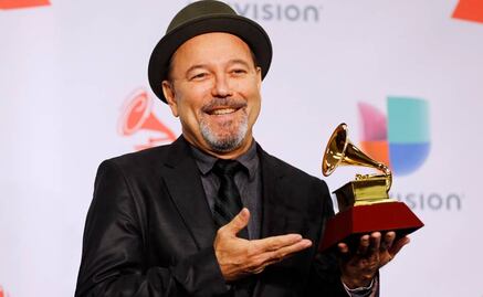 Rubén Blades se levanta con un Grammy