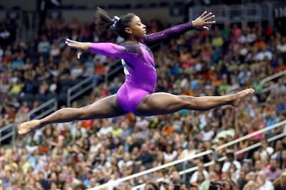 Hermano de Simone Biles, múltiple medallista olímpica, acusado de triple homicidio
