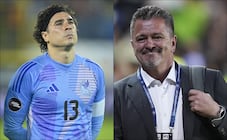 Carlos Hermosillo estalló contra Guillermo Ochoa: "Sería una aberración que juegue el Mundial"