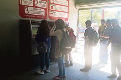 Acusan falta de tarjetas de L2 del Mexibús