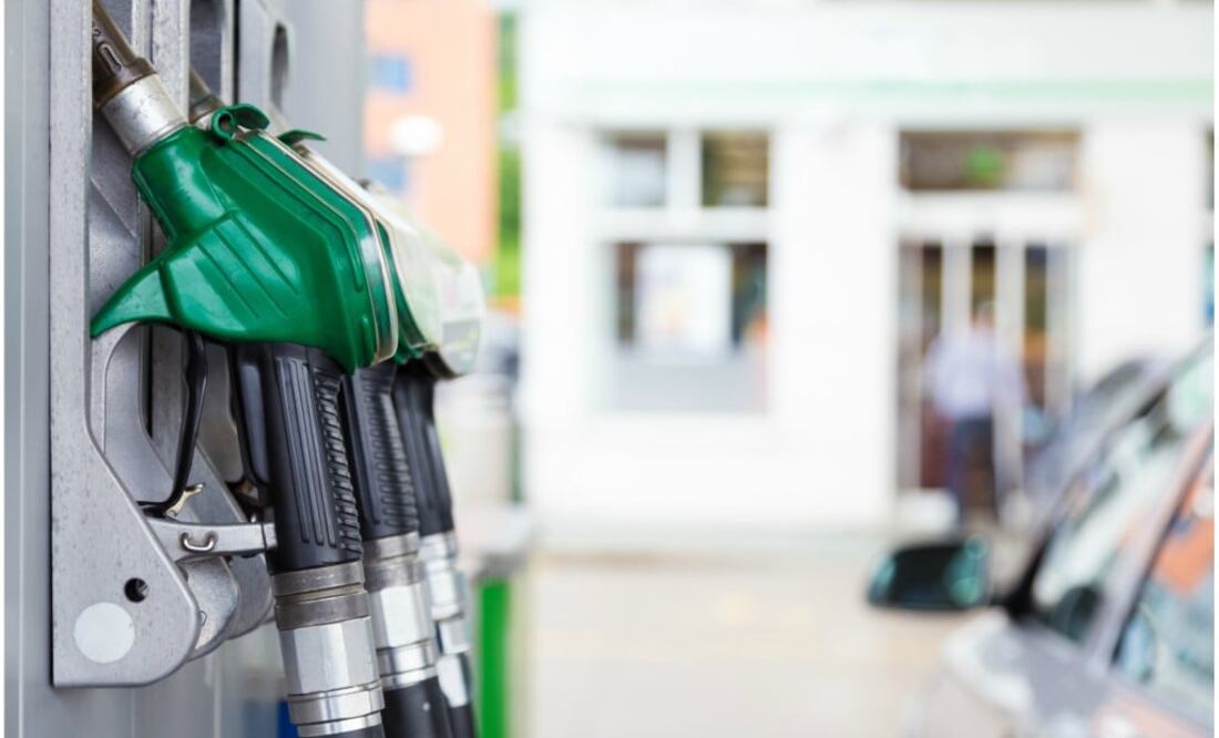 Para consultarlo solo necesitas abrir la aplicación en la sección de Servicios > Gasolineras > seleccionar una gasolinera y te señalará los precios y el estado de verificación