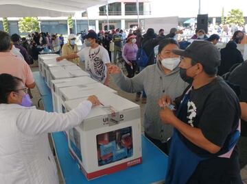 Acarreo y conatos de violencia en elección interna del Morena en el Edomex