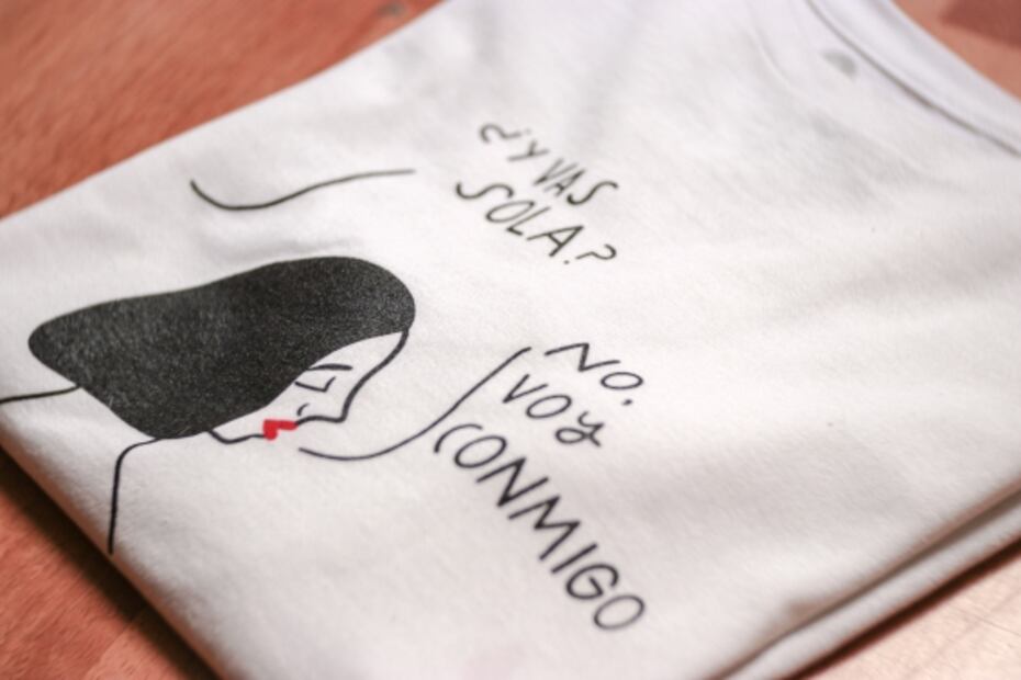 Estas playeras son ecológicas, las usan las famosas y combaten la violencia de género