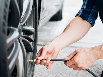 Cuál es la presión ideal de las llantas delanteras de un auto