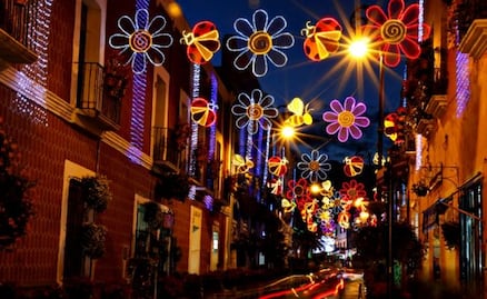  Atlixco, a walk among colored lights