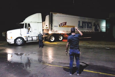 CNDH emitirá recomendación a los 32 gobernadores tras caso de tráiler con cuerpos