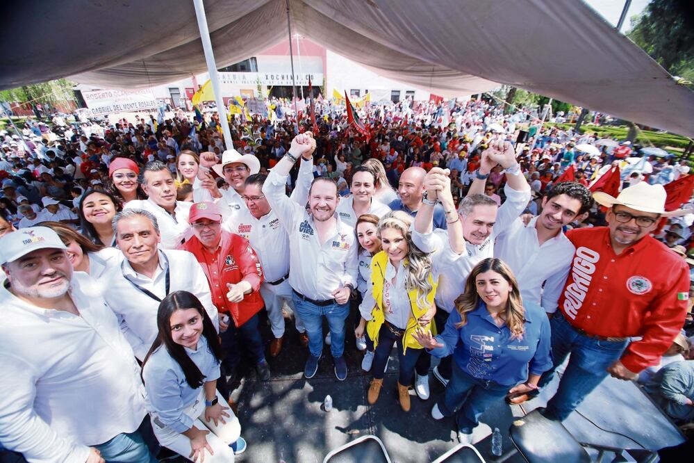 Desde el primer minuto de este 31 de marzo, el abanderado de la coalición Va por la CDMX acompañó a cinco aspirantes a alcaldes, a quienes auguró el éxito. Foto: Especial