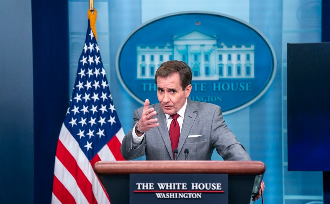 El portavoz del Consejo de Seguridad Nacional, John Kirby, habla durante una sesión informativa en la Casa Blanca. Foto: AP