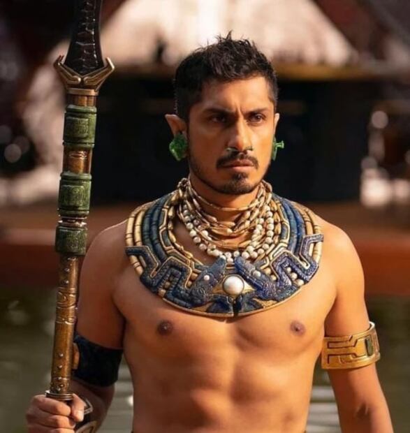 Tenoch Huerta se pasea en Metro de CDMX; ¿su momento más humilde?