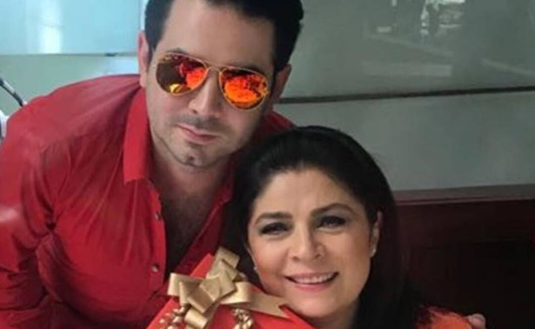 Victoria Ruffo y su hijo José Eduardo Derbez  FOTO: INSTAGRAM