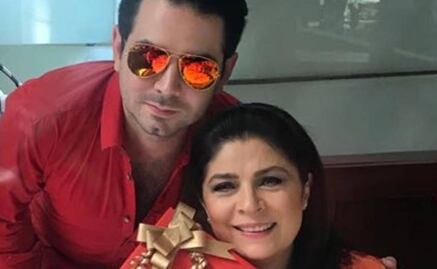 Victoria Ruffo toma con humor preguntas sobre Derbez