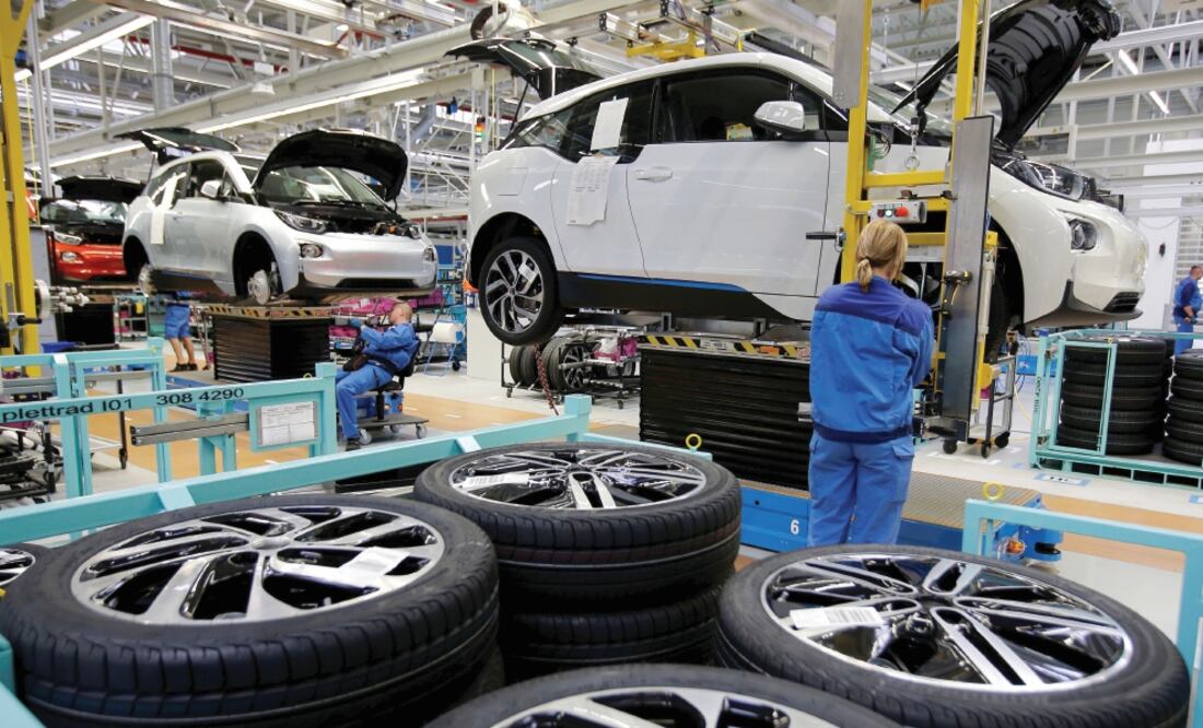 Bloqueo del suministro de chips afecta a fabricantes de autos en Europa. Foto: ARCHIVO EL UNIVERSAL