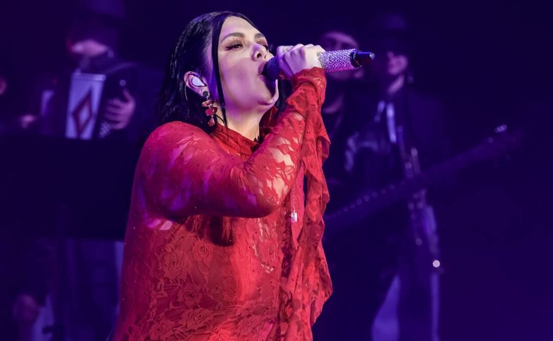 Yuridia durante su concierto en el Auditorio Nacional. Foto: OCESA.