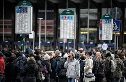 Autoridades confirman un muerto por sismos en Italia