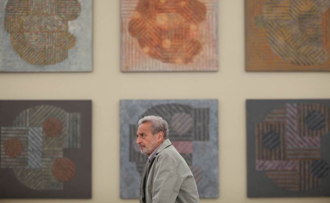 Vicente Rojo celebró la exposición y dijo que las letras son un acontecimiento que nos rodea desde que aprendemos a leer. FOTO: Notimex