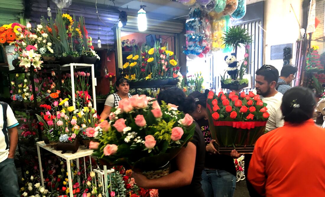Para este 10 de mayo la oferta para regalar flores a mamá es muy variada en precios y estilos (Foto: Eduardo Hernández / EL UNIVERSAL)