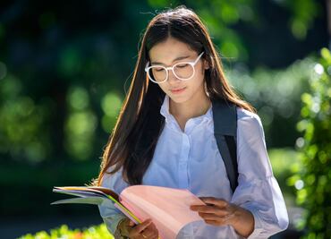 Beca para transporte a estudiantes de universidad 2025; fechas y requisitos para recibir mil 500 pesos