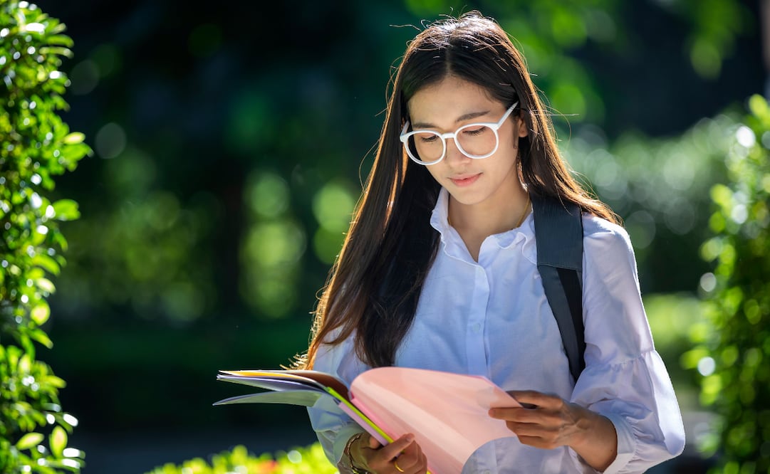 ¿Cuándo inicia el registro a la beca para transporte para universitarios y cuáles son los requisitos? Entérate aquí. Foto: Canva