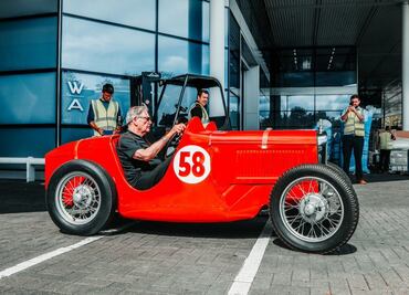 McLaren F1 honra a su empleado más longevo con un emotivo mensaje