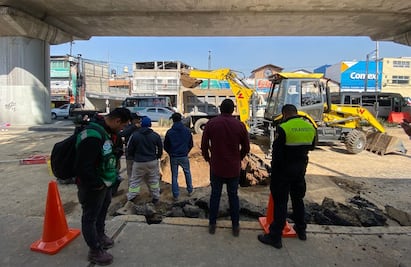 Vecinos y comerciantes afectados por socavón en Tláhuac ¡Trayecto de Samuel ahora es de una hora!
