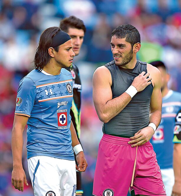 El 31 de octubre contra el Veracruz, Corona se luxó el hombro izquierdo (IMAGO7)